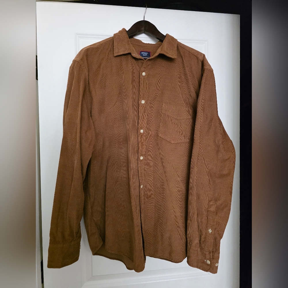 NWOT UNTUCKit Caprone Brown Corduroy Shirt